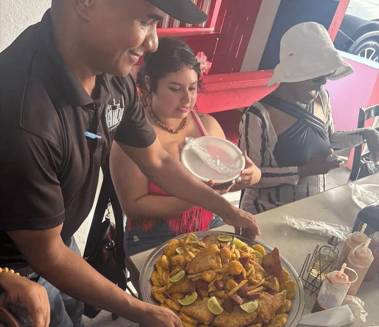 Piñones Bar Hopping, Food & Beach Tour